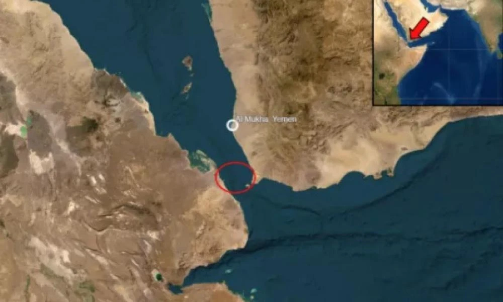 Συναγερμός στα ανοικτά της Υεμένης: Εκρήξεις κοντά σε εμπορικό πλοίο